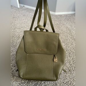 Michael Kors Hayes Mercer Leather Md Backpack in Olive / Ballet